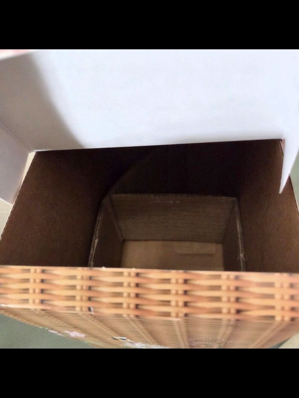 Bath And Body Works Empty Mother's Day Red And White Picnic Basket Box - Picture 4 of 6